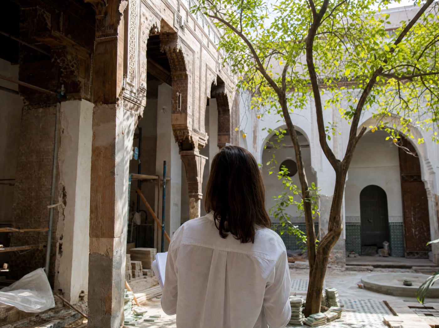 زيارة فناء رياض في طور الترميم